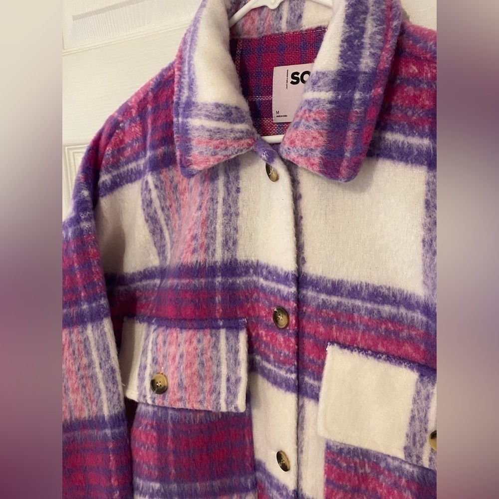 NWOT SO Juniors Cropped Shacket Size M - Picture 3 of 8